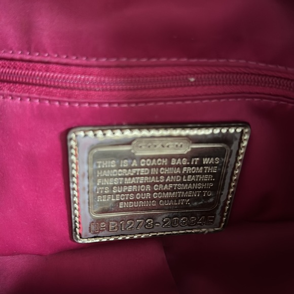 Gold leather coach purse - Picture 5 of 6